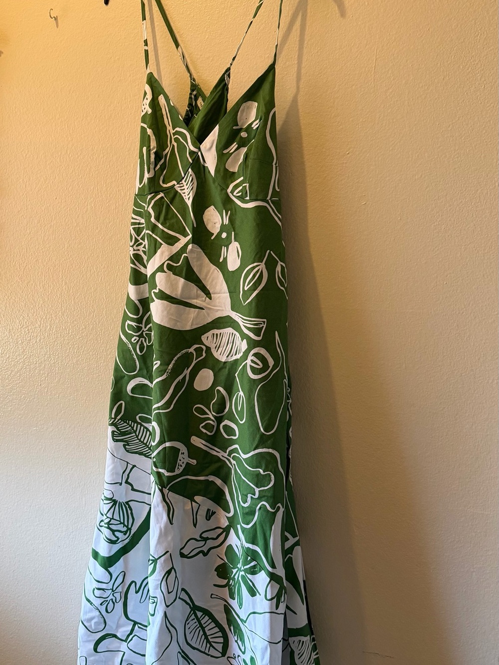 Sleeveless Green and White Floral Maxi Dress with Spaghetti Straps